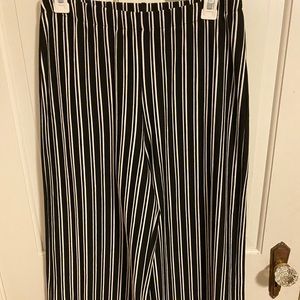 Full length wide legged pants